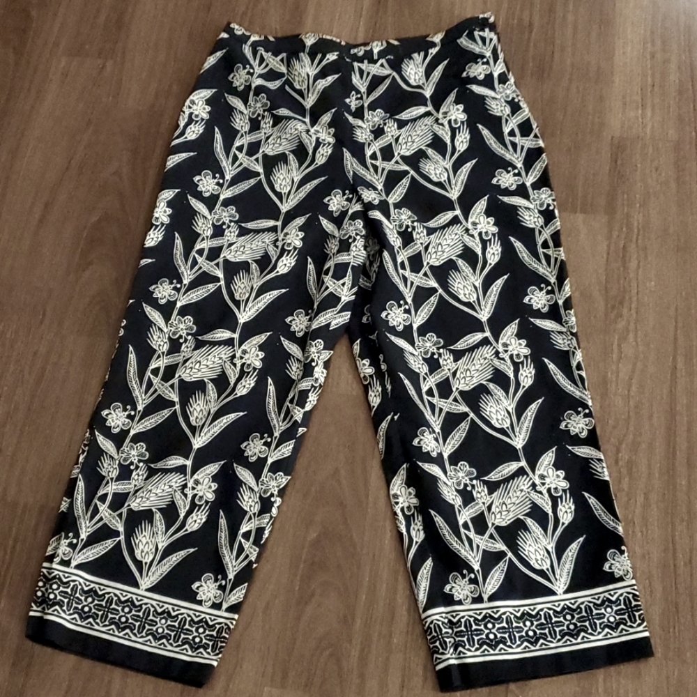 Judith Hart Collection Women's Floral Navy Blue/White Pants - Size 16